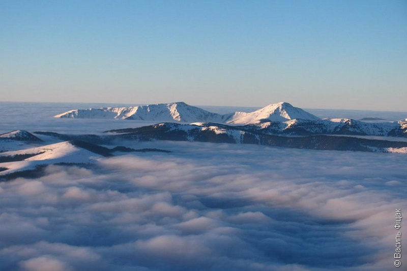 Карпати – то наші гори. Неймовірний світанок на горі Попіван Чорногірський (фото)