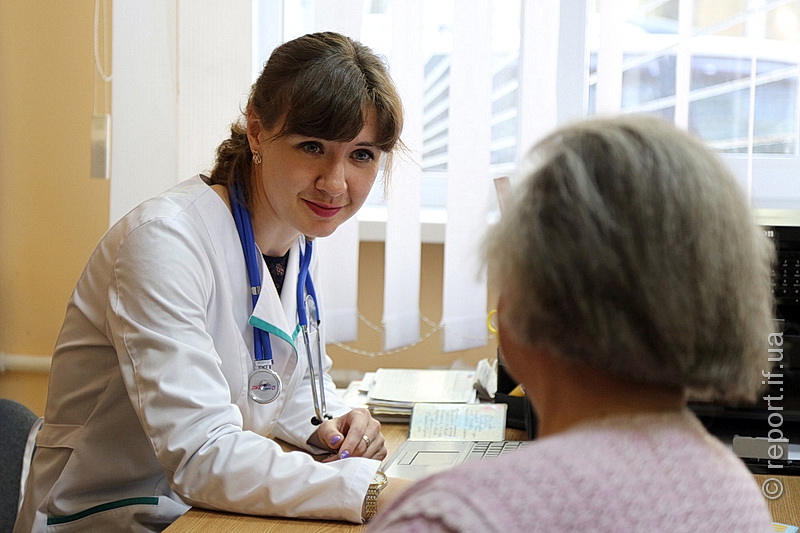 Лікарі рахують декларації. На Прикарпатті договори з Нацслужбою здоров’я підписали 18 клінік