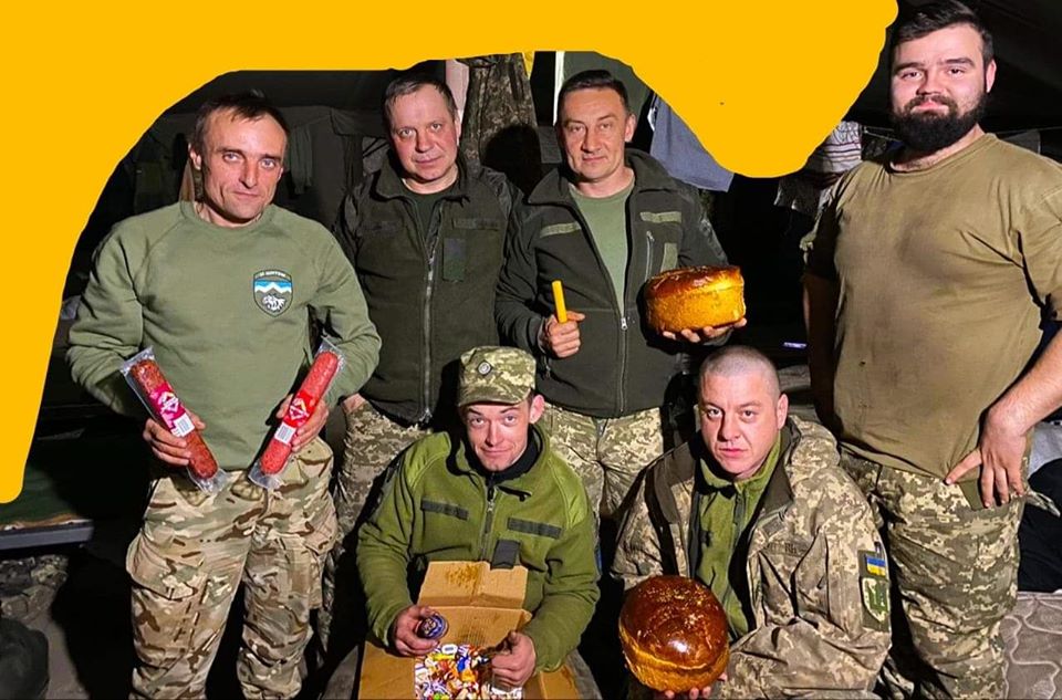 Волонтери з Яремче продовжують підтримувати українських військових: фото