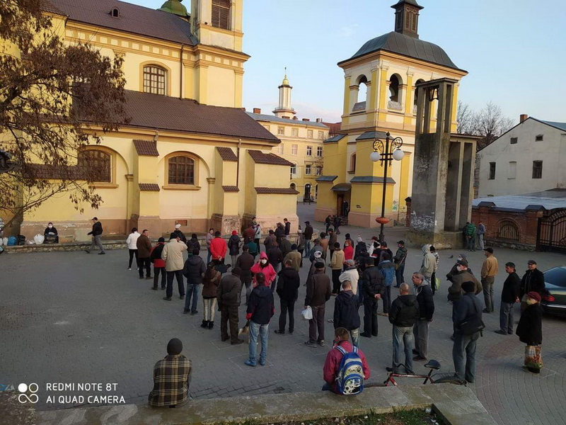 Цього разу людьми тижня на Прикарпатті, за версією "Репортера", стали волонтери спільноти Святого Егідія: фото