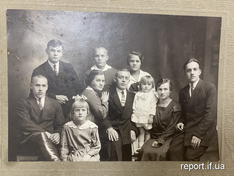 Репресовані та вбиті НКВД. Як прикарпатці шукають правду про своїх рідних: фото