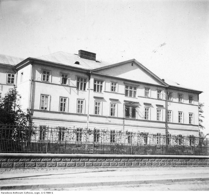 Так виглядала головна лікарня міста в 1933 році З архіву Романа Білана