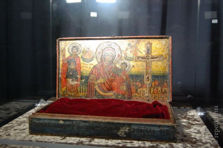 Мощівник святого Пантелеймона виглядав як звичайна скриня