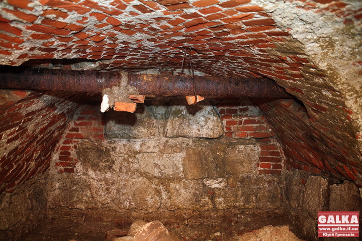 Arheologi-tunel-rozkopki-1286