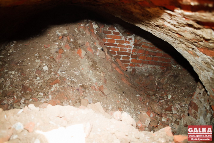Arheologi-tunel-rozkopki-1296