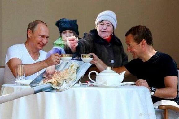 im578x383-Putin_Medvedev_Chay_Fotozhaba1.FB[1]