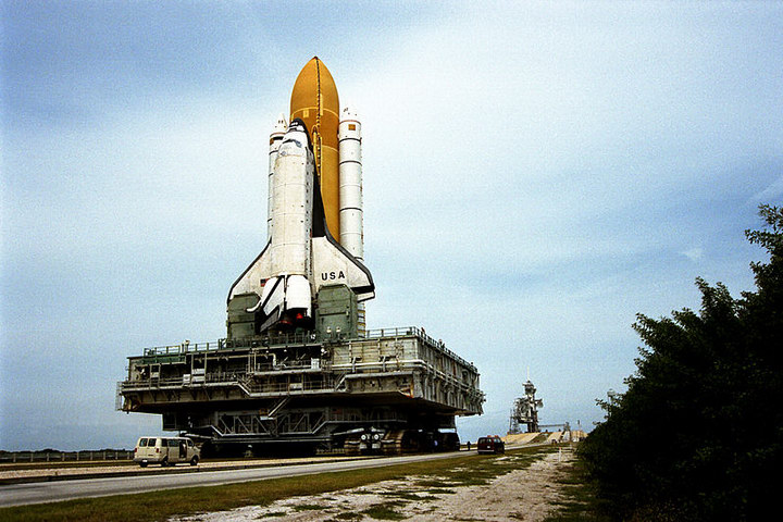 STS-087_shuttle_01