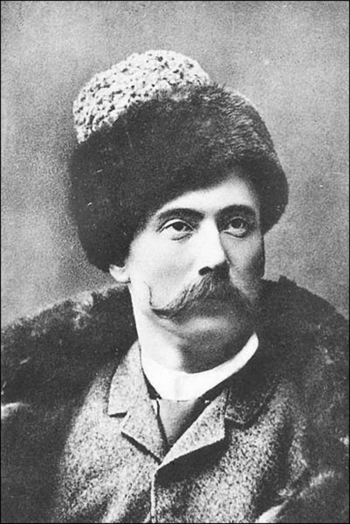 Микола Садовський