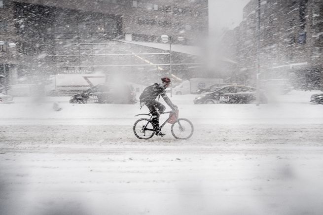 bicycle-snow-chaos-svd