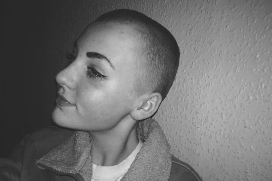 14-річна Ніам Болдвін поголила голову, щоб пожертвувати волосся для Little Princess Trust