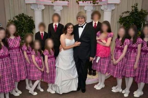 im578x383-fam_facebook