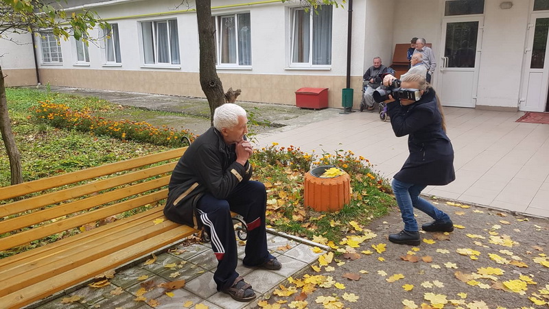 #STAY – мешканці геріатричного пансіонату шукають онуків (ВІДЕО) мешканці геріатричного пансіонату шукають онуків