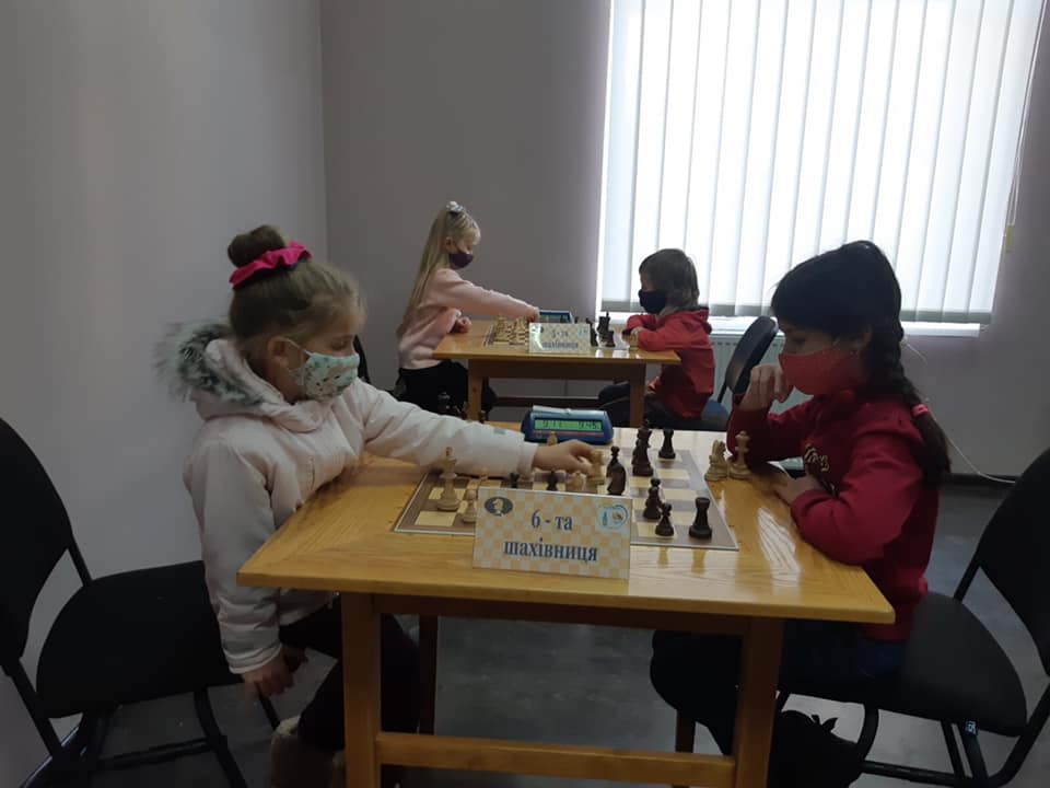 В Івано-Франківську відкрилась безкоштовна дитяча академія шахів ФОТО