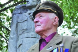 Коломийська міськрада просить Зеленського присвоїти Мирославу Симчичу звання Героя України
