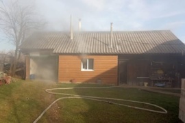 У селі біля Долини горіла літня кухня (ФОТОФАКТ)