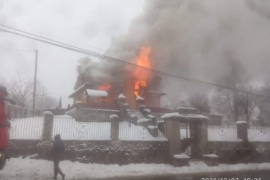 У Микуличні горів житловий будинок (ФОТОФАКТ)