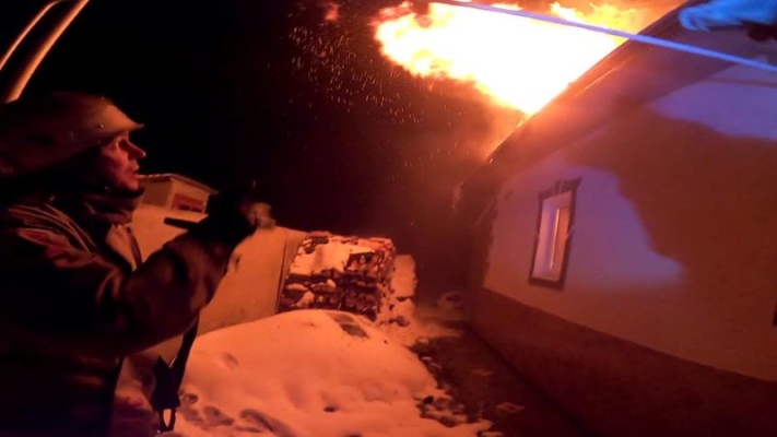На Франківщині вогонь знищив покрівлю будинку та речі домашнього вжитку ФОТО
