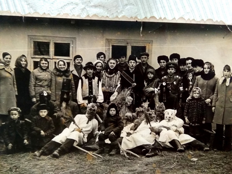 Особлива традиція святкування Меланки: За що в селі на Снятинщині б’ються три кути ФОТО та ВІДЕО