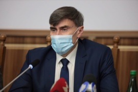 Ризик захворіти на “омікрон” при контакті становить 100% – проректор ІФНМУ