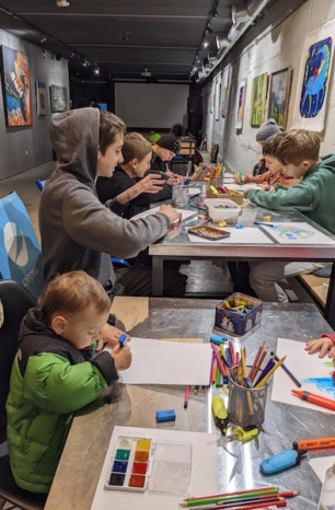 Заняття, майстер-класи та психолог. Де у Франківську організовують розваги для дітей