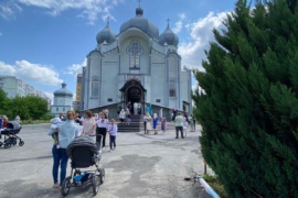 У калуському соборі зібрали більше 11 000 грн на авто для ЗСУ