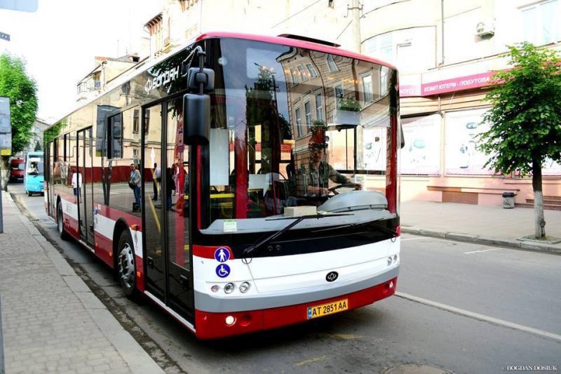 Автобуси КП «Електроавтотранс»