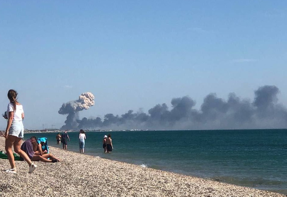 вибухи у Криму