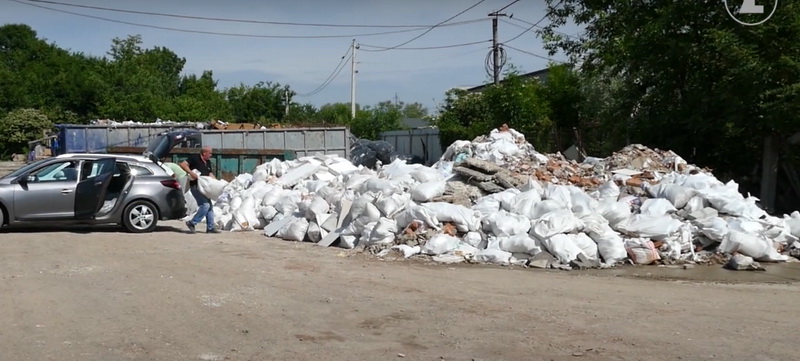 У Франківську вивезли понад 1000 тонн великогабаритного сміття