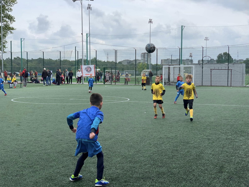 У Франківську розпочався дитячий футбольний турнір Uragan Cup-2022 4