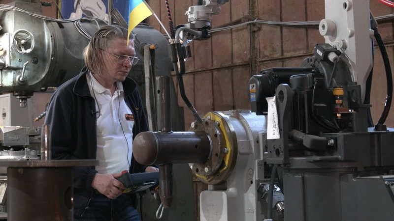 Євген Ільченко створює роботів 12 років