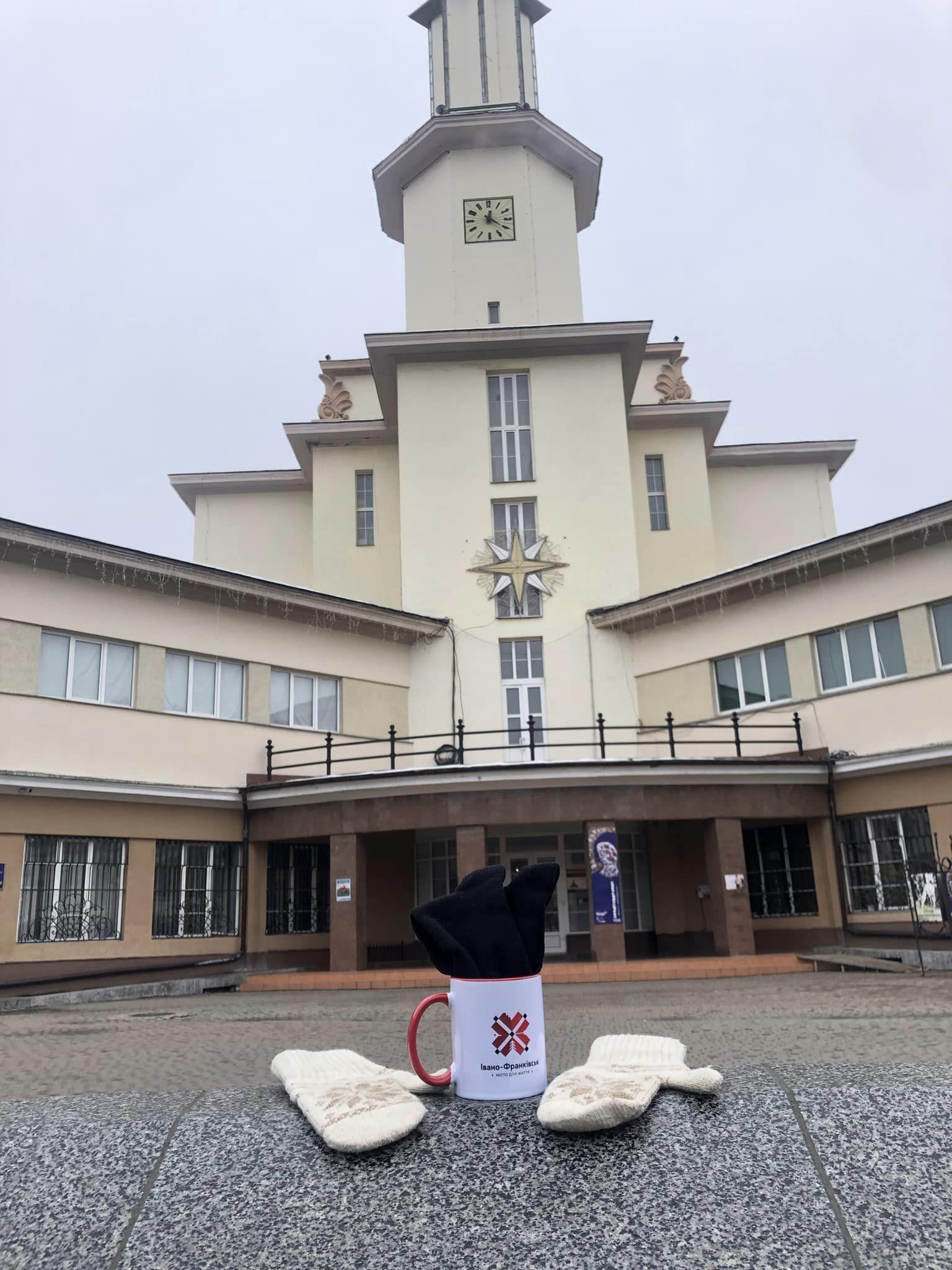 акція, шкарпетки, Франківськ, екскурсія, війна, волонтер