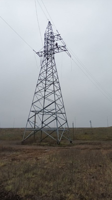 Як прикарпатські енергетики два тижні відновлювали мережі на Миколаївщині