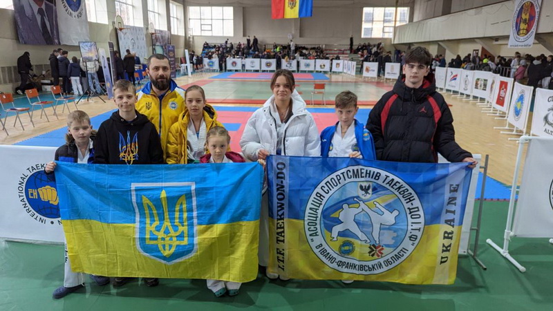 Франківські таеквондисти привезли медалі з Молдови (ФОТО)_1