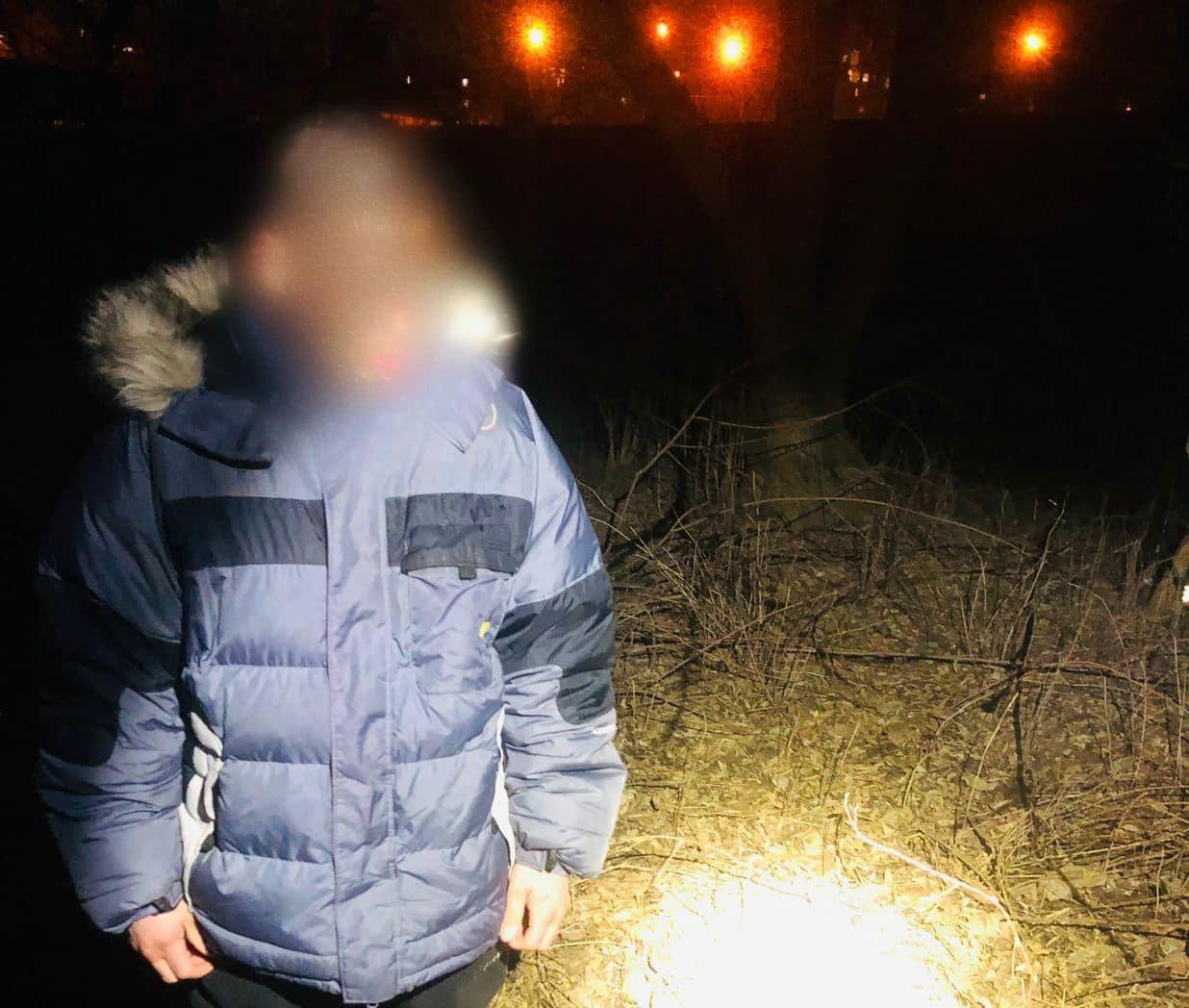 пограбував