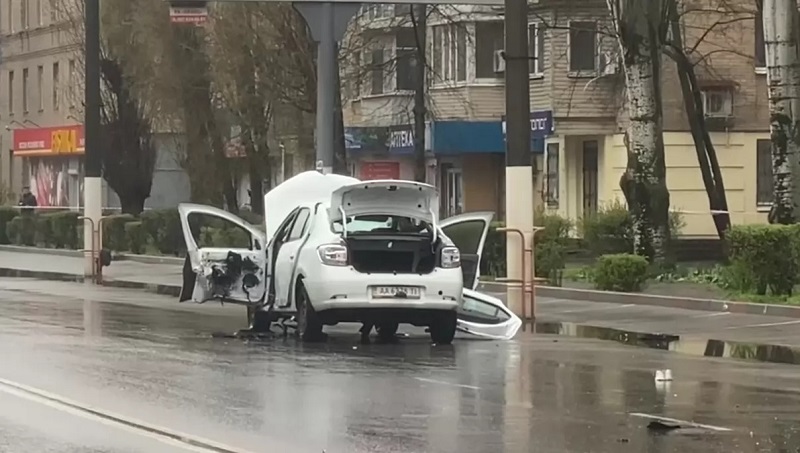 У центрі окупованого Мелітополя вибухнуло авто, постраждав колаборант