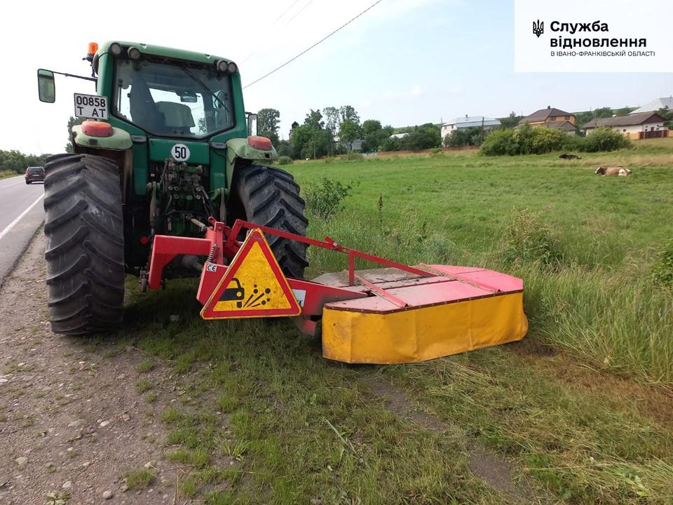 На Прикарпатті ремонтують вибоїни на двох дорогах регіонального значення