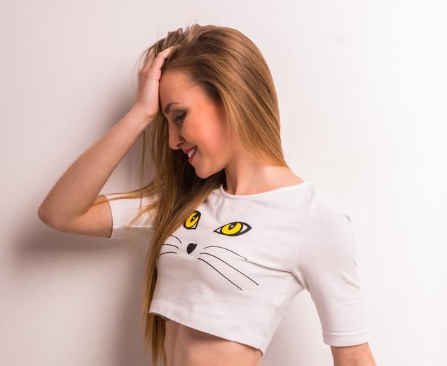 stock-photo-woman-beauty-and-fashion