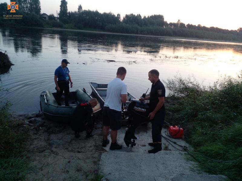 Рятувальники витягнули з Дністра тіло рибалки, який потонув