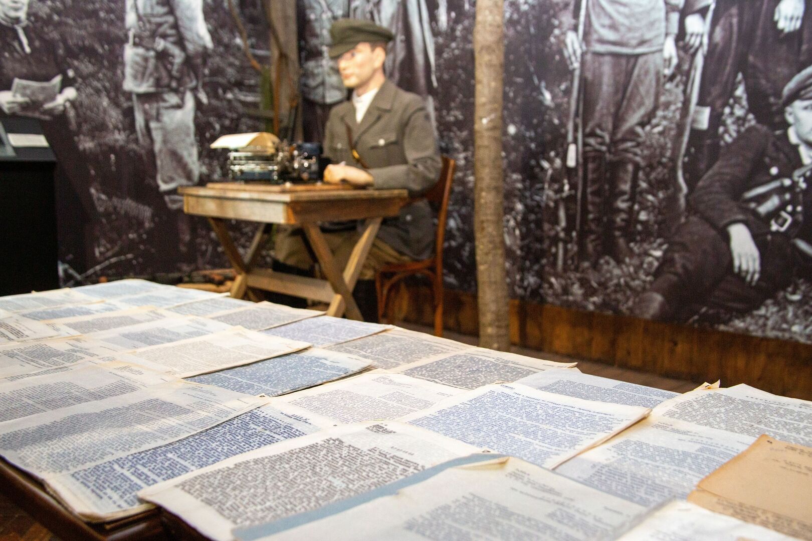 Франківському музею передали архівні протоколи допитів ОУН (ВІДЕО)