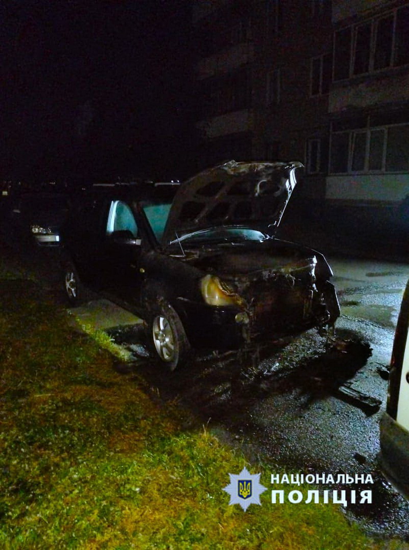 У Франківську чоловік підпалив автомобіль - його знайшли