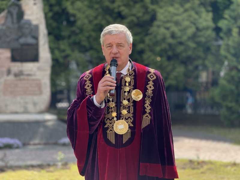 капсулу, Ігор Цепенда, Франківськ