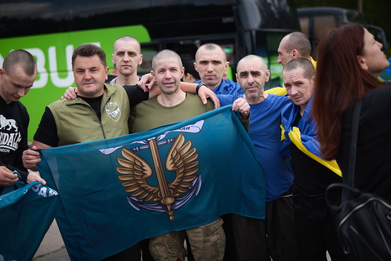 Україна повернула з полону групу захисників