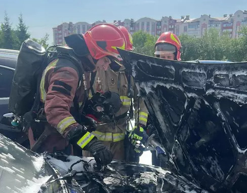 81b0ae4a-8edc-4420-b2b3-acb2ada595cc