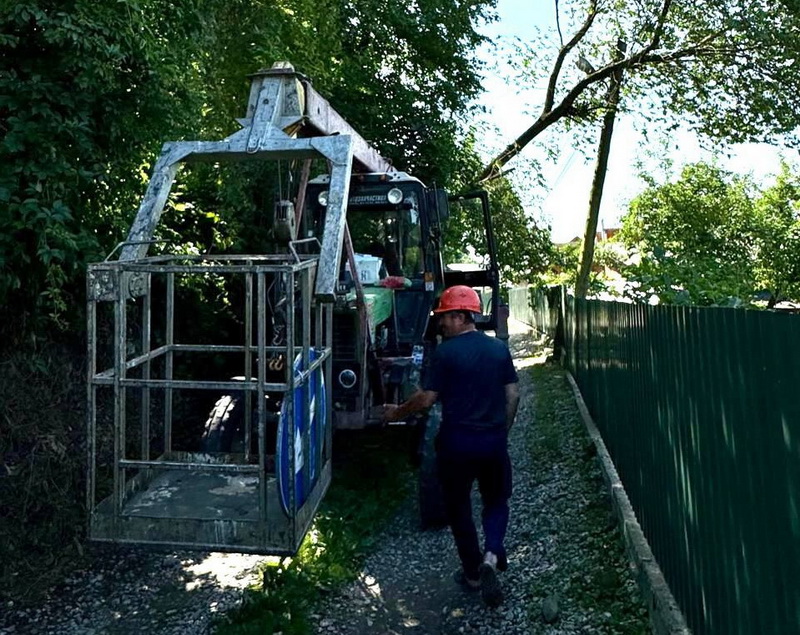 Негода залишила без світла понад 60 населених пунктів Прикарпаття