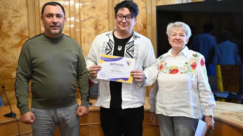 Юрій Пахомов, «Учитель року» в номінації «Хімія», ліцей 24