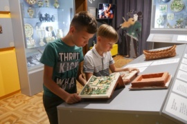 Спадщина Гуцульщини на доторк. У Косові за підтримки УКФ створюють музейну експозицію, доступну для незрячих