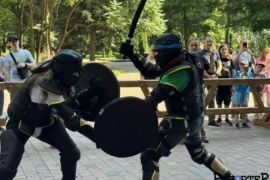 У Франківську в міському парку влаштували командні лицарські бої у форматі бугурту (ФОТО)