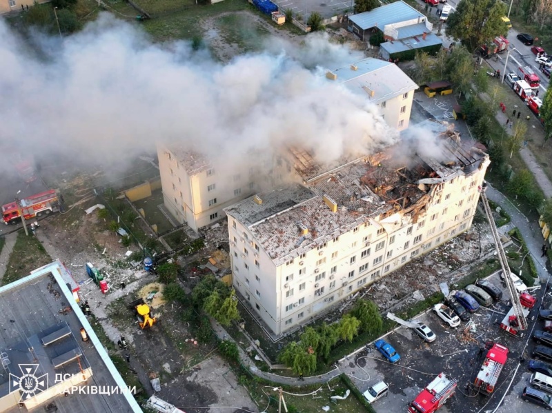 У понеділок, 18 серпня близько 05:00 російські війська атакували безпілотниками житловий квартал Харкова. 