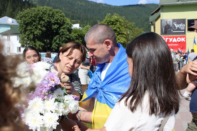 громада зустріла воїна Петра Недоходюка