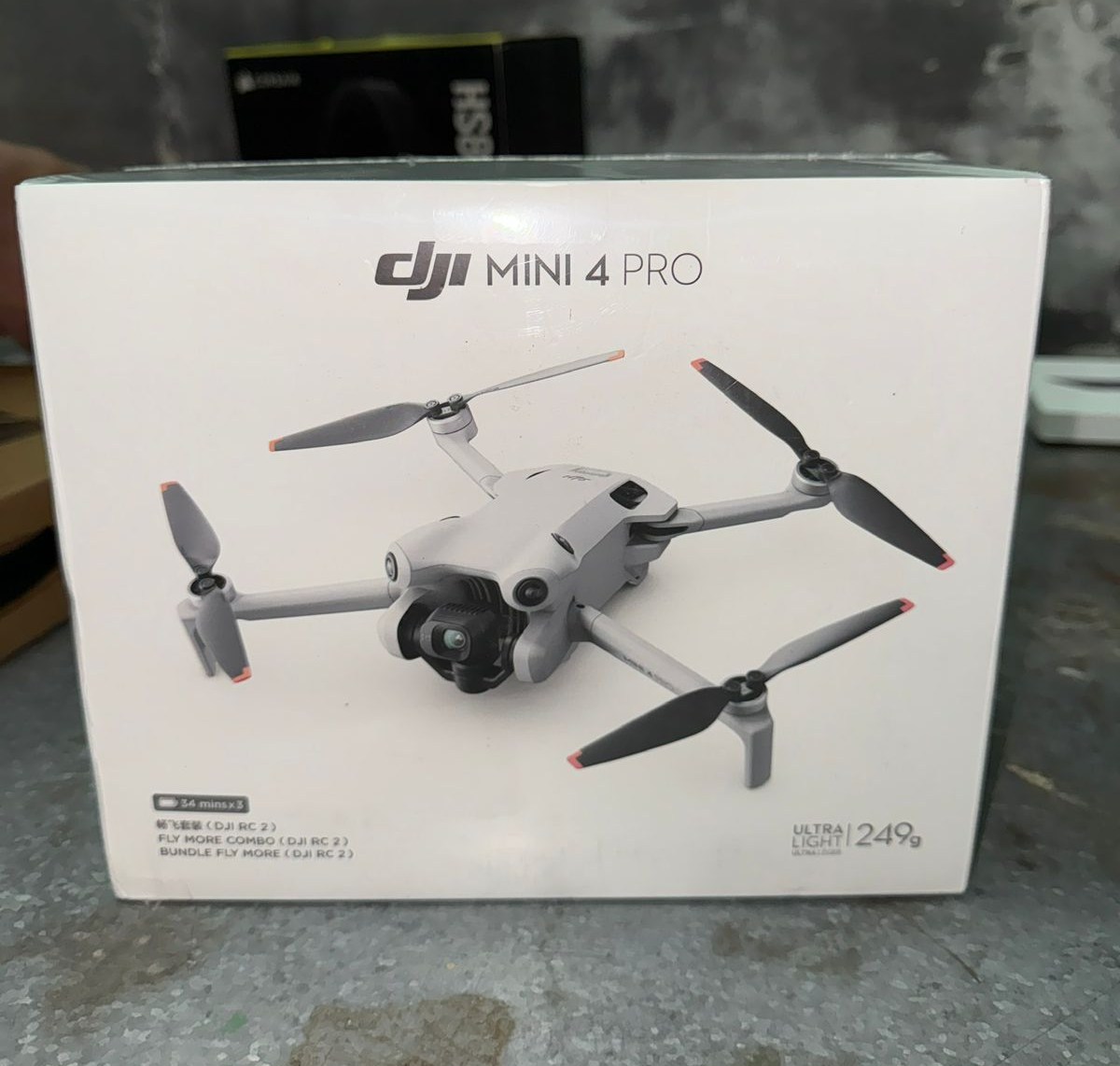 На польському кордоні зупинили прикарпатця, який намагався ввезти техніку на 522 тис грн